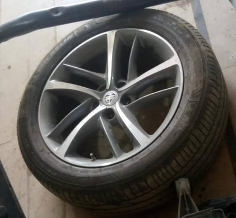 Kia Sportage MG HS Rims Front back bumpers Head lights backlights 3