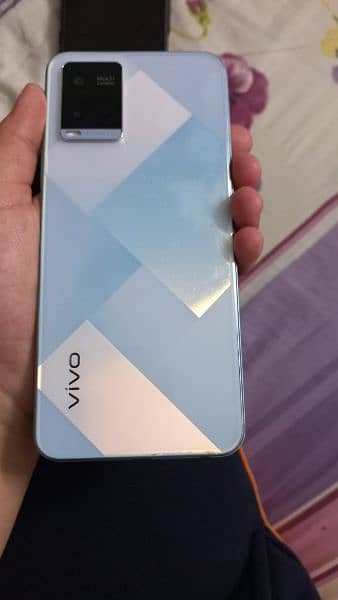 vivo y21 available for sale 10/10 condition me ha 4