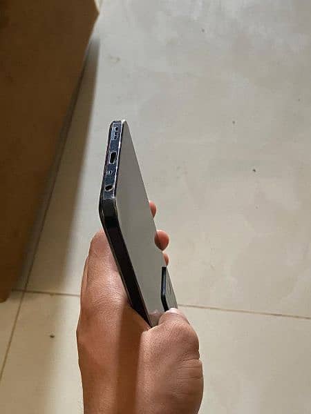 oppo A57 condition 10/10 with box and 80w fast charger 3