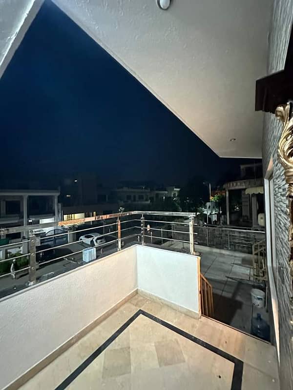 Flat for rent in E-11 Islamabad 2