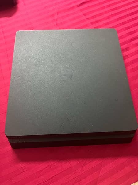 ps4 slim with box and all accessories 2
