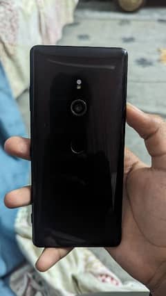 Sony Xperia XZ3 Approved Minor Dot and Cracked