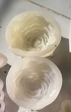 two flowers shapes molds also available