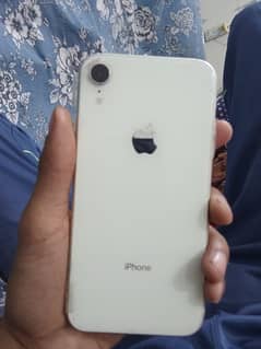 i phone xR 64 gb jv waterpsck condition 10/9