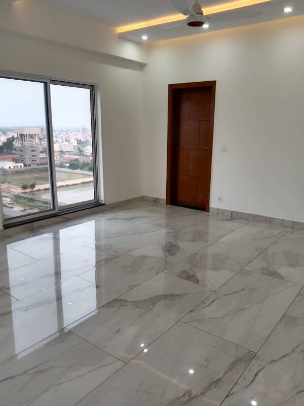 4-Bed Penthouse Double Storey For Sale Askari 11 16