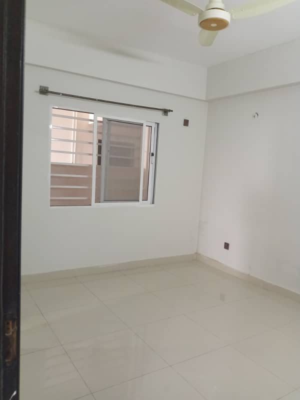 3bed aparment avaible for rent in gulberg greens islamabad 7