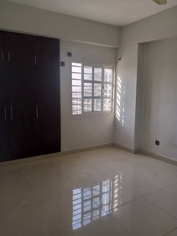 3bed aparment avaible for rent in gulberg greens islamabad 10