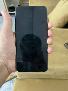 iphone 11 pro max with complete boc and charger 0