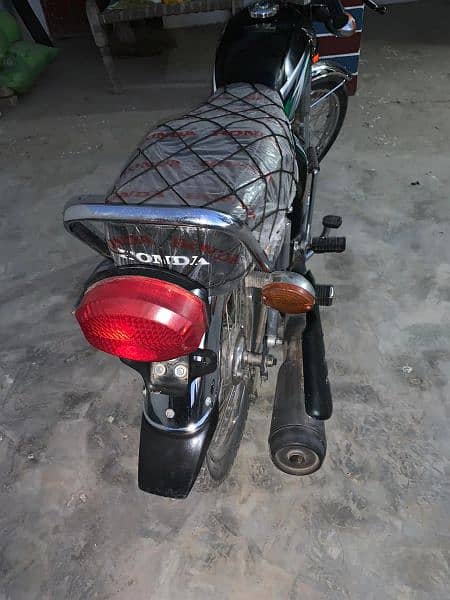 Honda 125 Urget for Sale. 10/10 condition  Contact(0301.6508415) 1