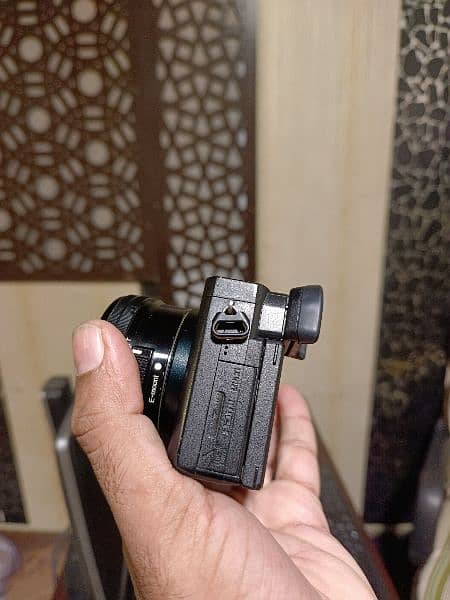 Sony A6400+16-50 kit lens 1