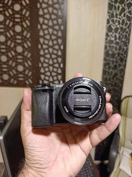 Sony A64000+16-50 kit lens 3