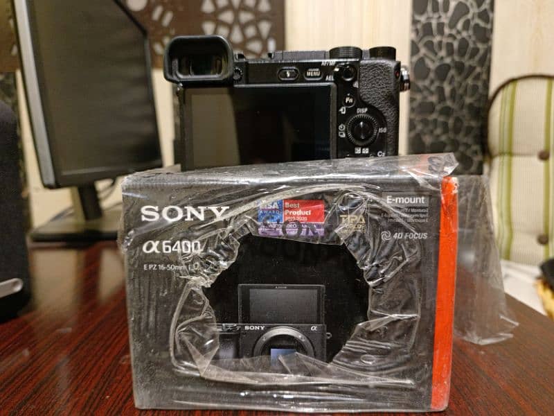 Sony A64000+16-50 kit lens 5