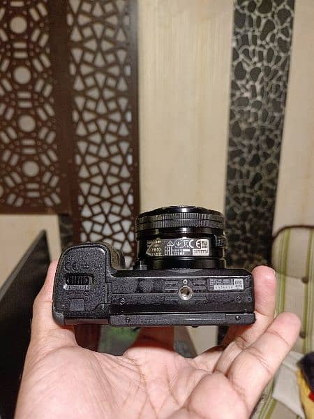 Sony A64000+16-50 kit lens 6
