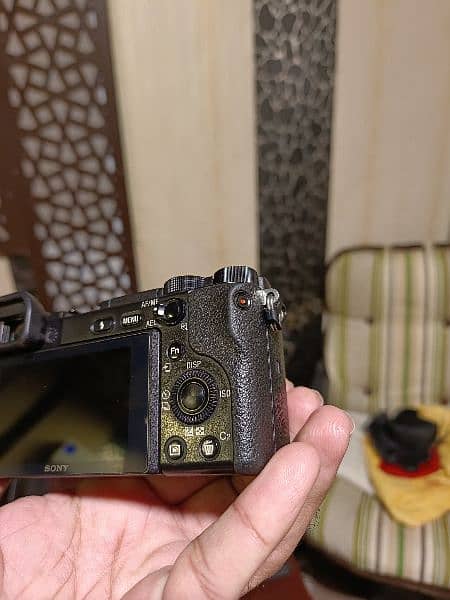 Sony A6400+16-50 kit lens 7