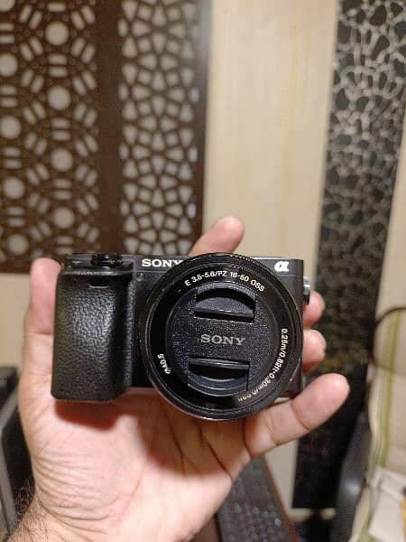 Sony A6400+16-50 kit lens 8