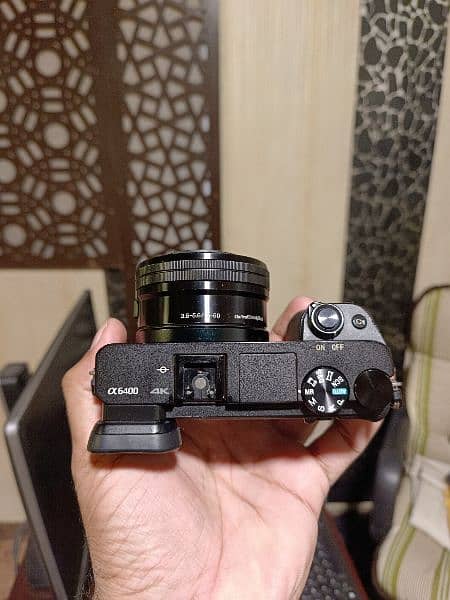 Sony A6400+16-50 kit lens 10