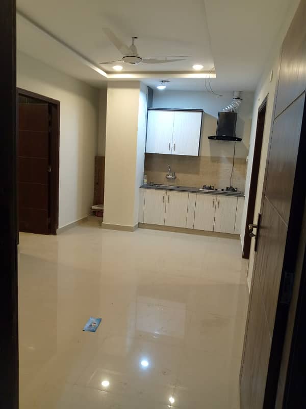 1 bed apartment avaible for sall in gulberg islamabad 0