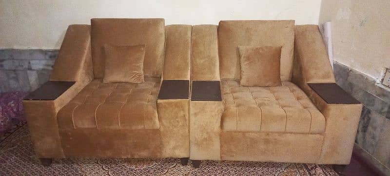 4 seater sofa set  and 1 maiz new excellent condition hai 1