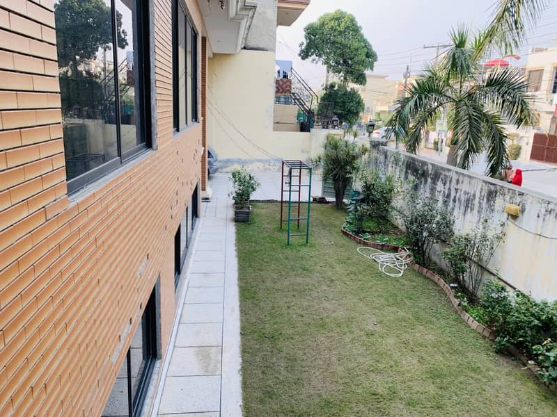 24 Marla House For Sale In Johar Town Block A 60 Feet Road
Original Pictures Main Apporced Hot Location Investor Rate 1