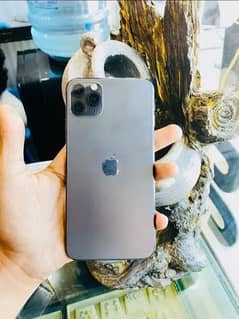 iPhone 11 Pro Max with Box Factory Unlock