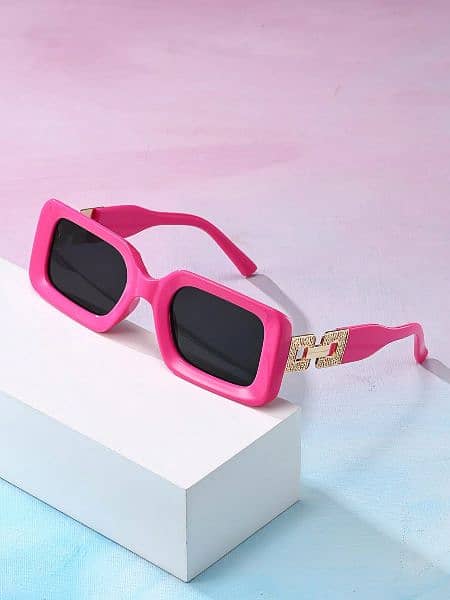 sunglasses for women/girls trending available in 3 colours 3