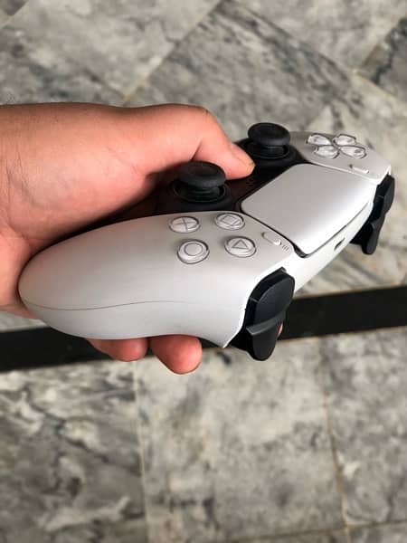 ps5 controller available just like brand new 2