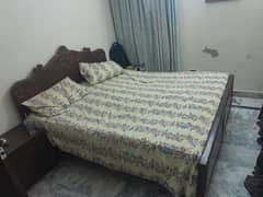 Bed set with 2 side tables