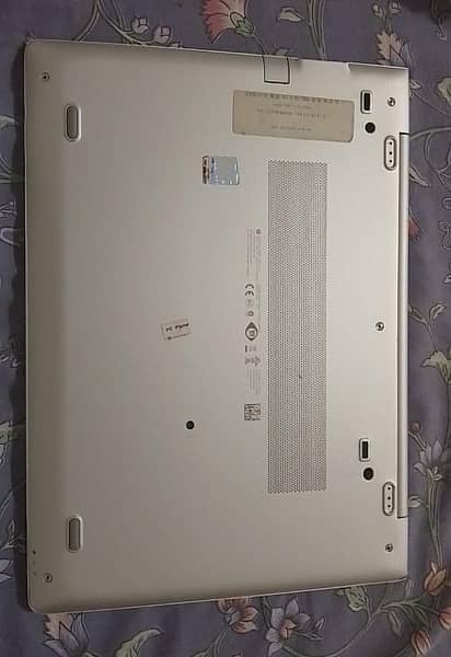 hello I am selling my ultra book hp 1