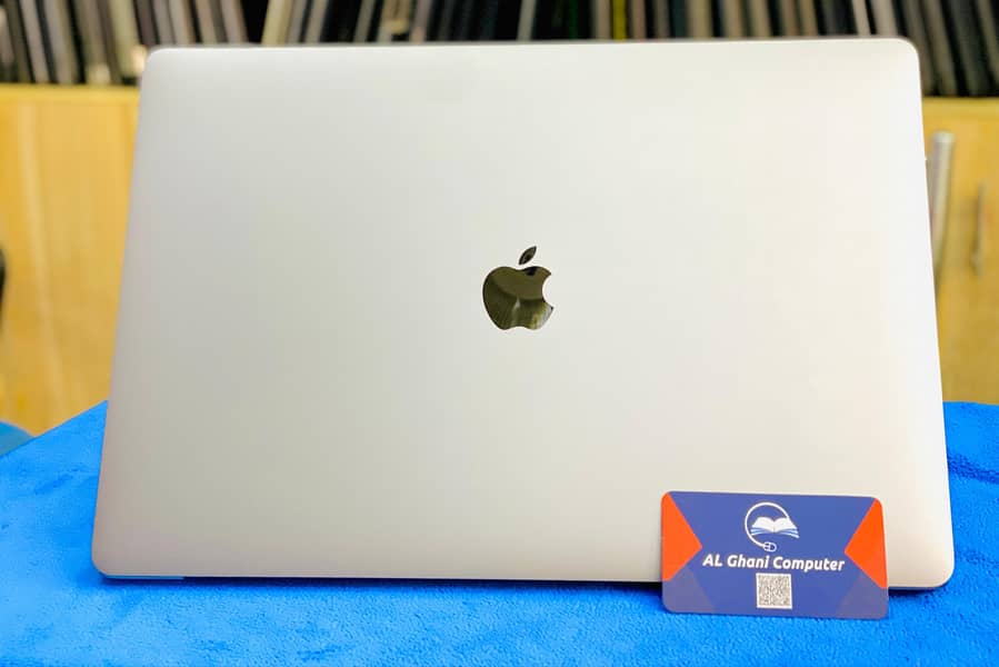 MacBook Pro 16 i7 9th Gen with 4Gb Graphics Card 0