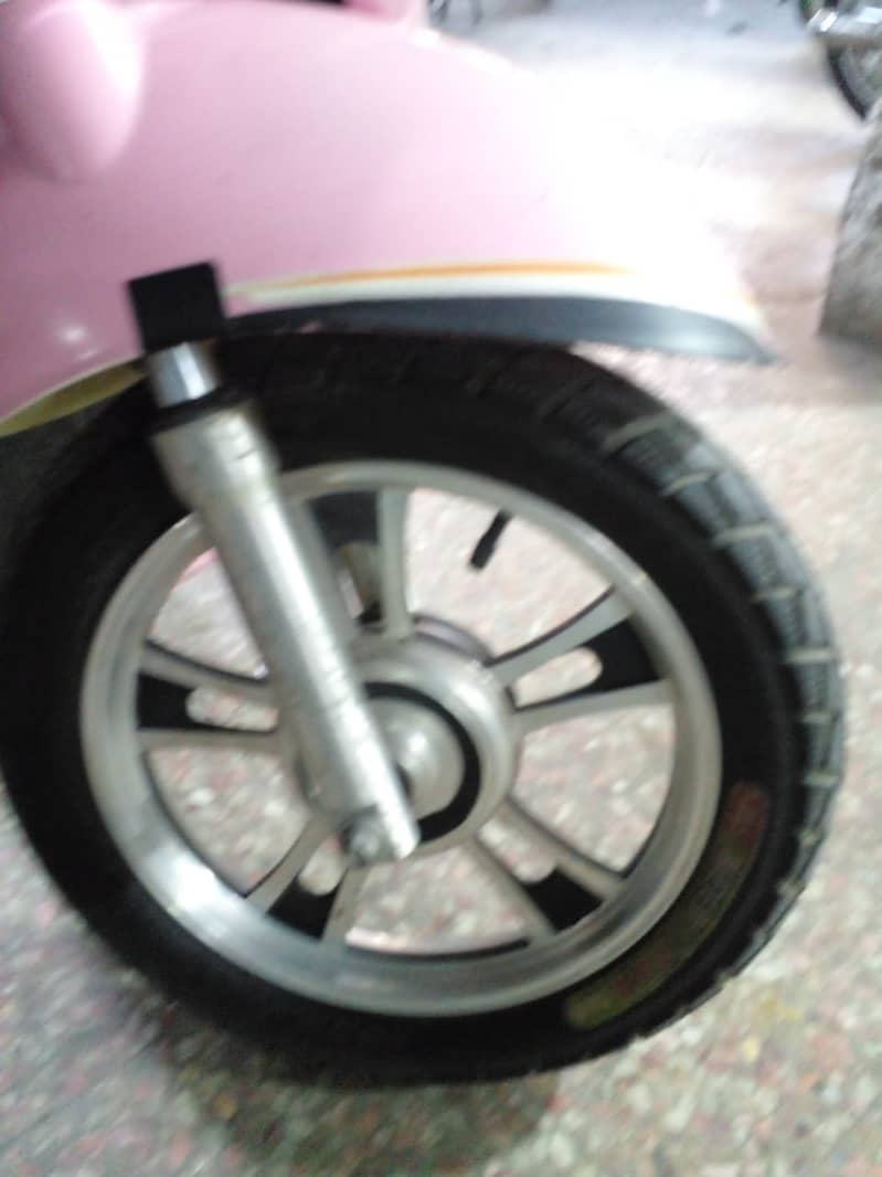 Electric Scooty in Brand New Condition is for sale in Lahore 2