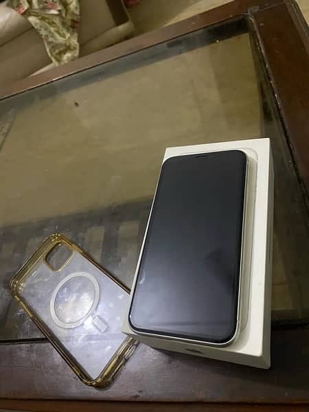iphone 11 with complete box 1