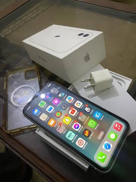 iphone 11 with complete box 3