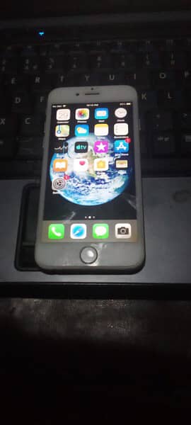 iPhone 6urgent sale,only serious buyers contact me 7