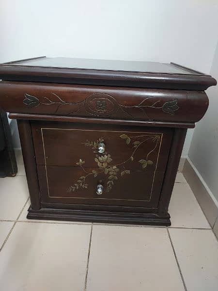 Dressing table with mirror and side table- URGENT SALE 0