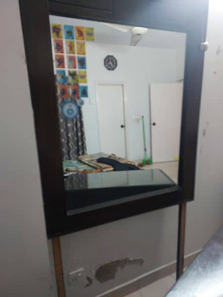 Dressing table with mirror and side table- URGENT SALE 7