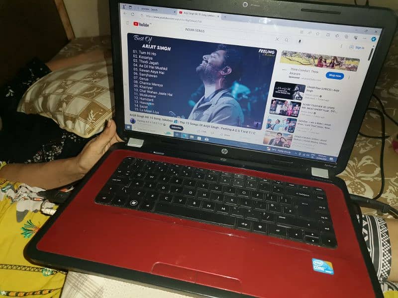 HP laptop on red color for sale 1