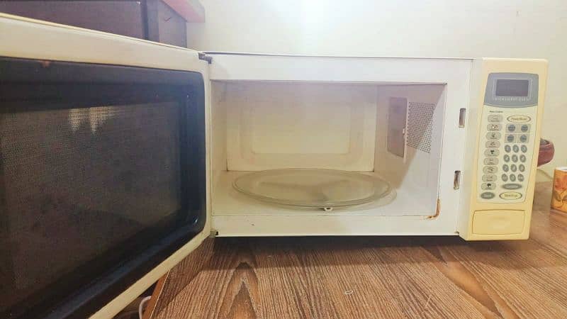 Waves Microwave Oven For Sell 2