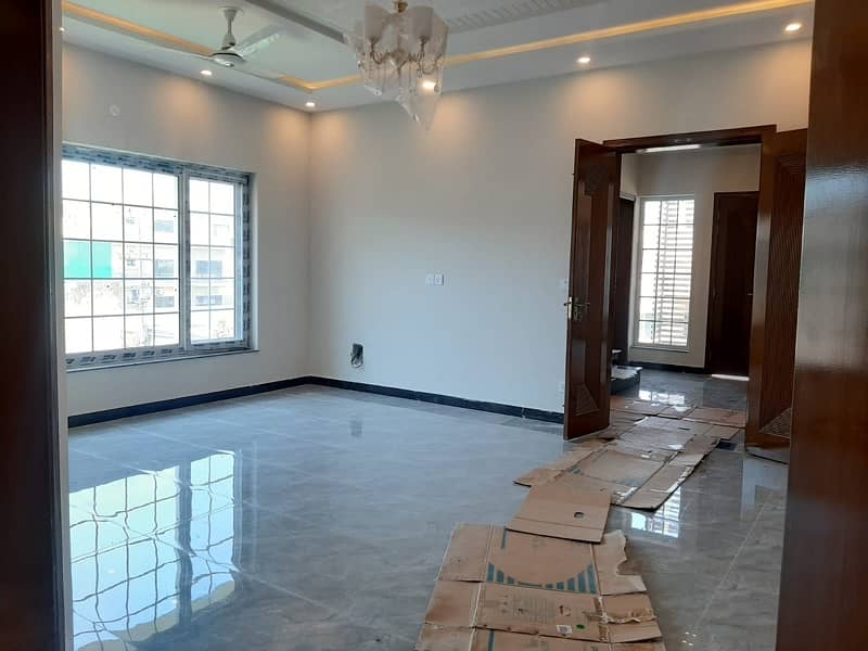 Designer house with imported material installed is available for rent 7