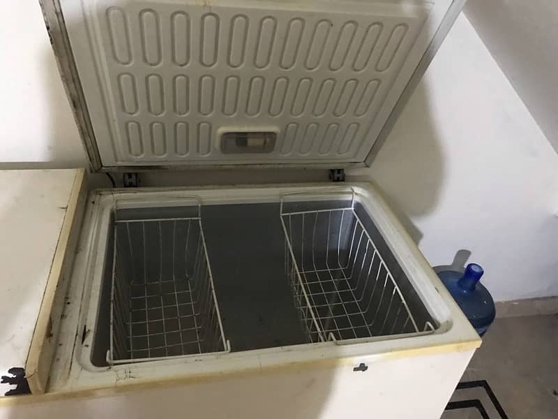 deep freezer for sale all ok running fridge 6