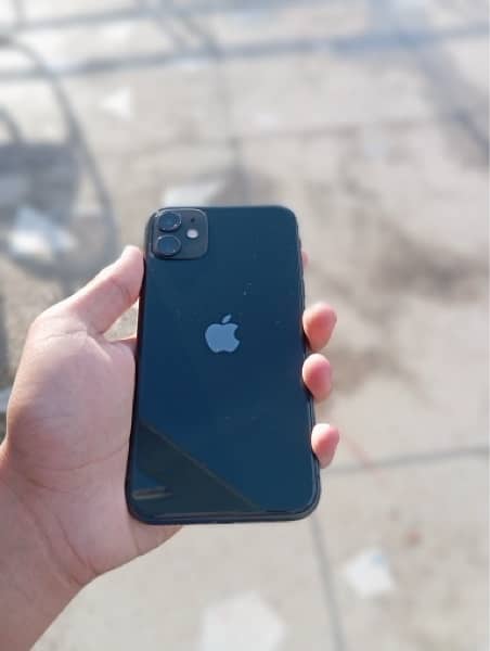 IPHONE 11 64 GB NON PTA With Original Charger,Airpods and 2 best cover 1