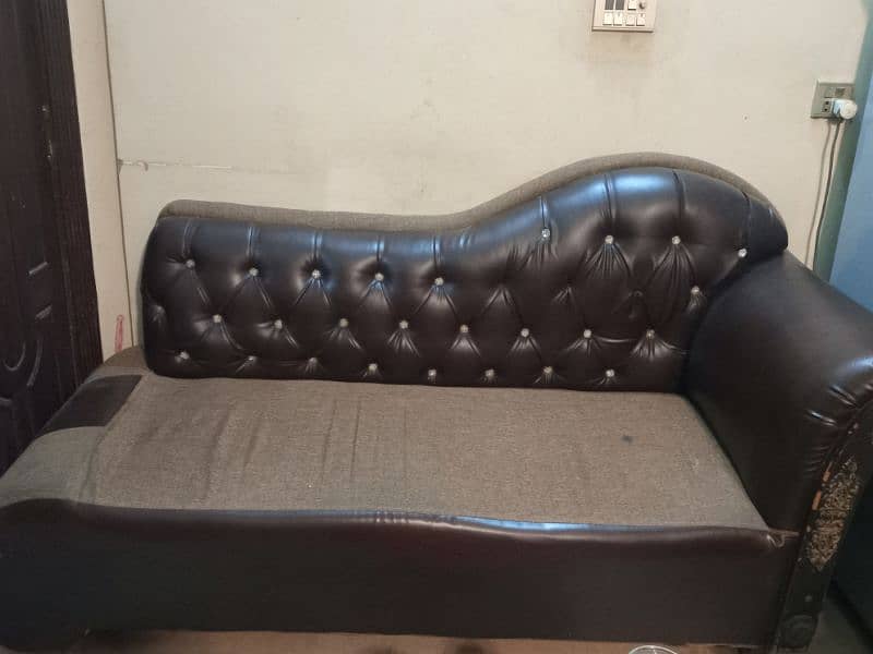 Stylish 3 Seater Sofa in 9/10 Condition ( Urgent Buyer Required ) 2