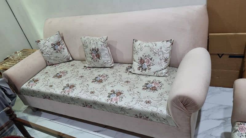 Five seater sofa with two stool 0