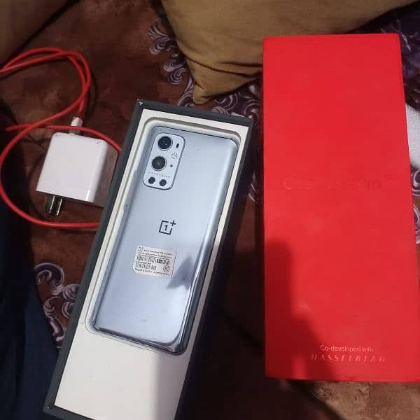 OnePlus 9pro 5G with box & original charger Minor dotted 0