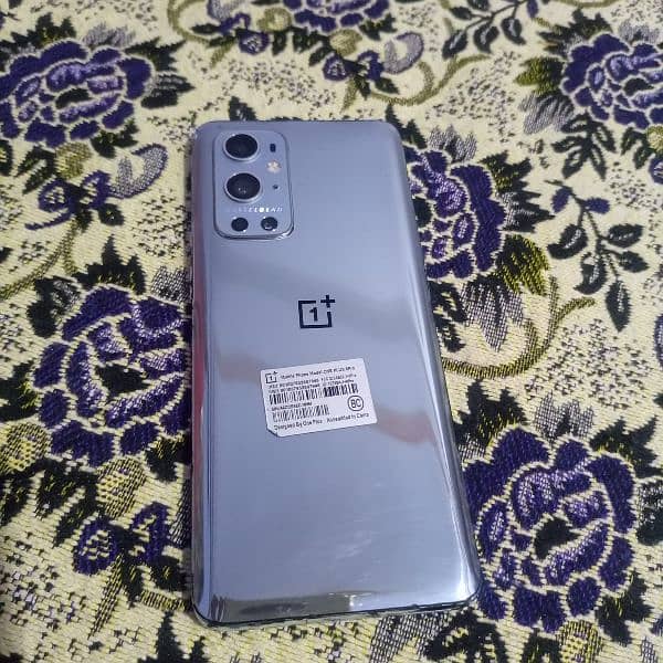 OnePlus 9pro 5G with box & original charger Minor dotted 5