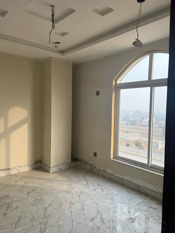 One BED FLAT FOR IN MULTI B17 Islamabad 2