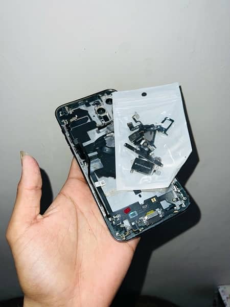 Iphone x orignal parts available 11