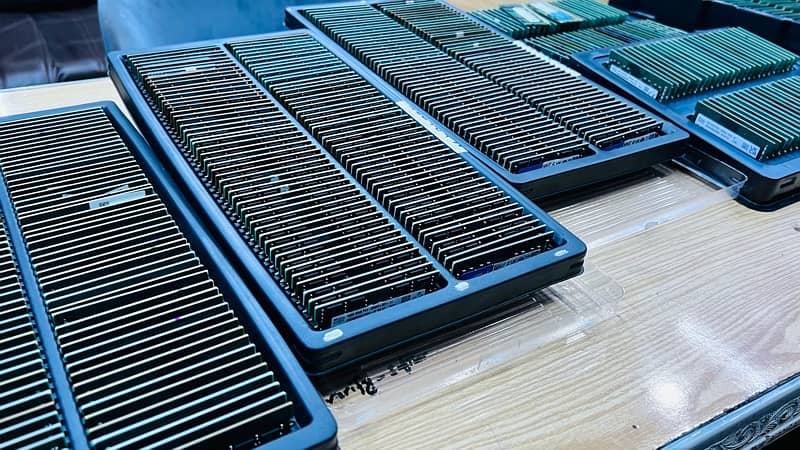 Laptop RAM DDR2 / 3 / 4 / 5  Quantity  Available 8