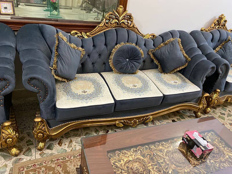 Luxury King size 7 seater sofa set available 2
