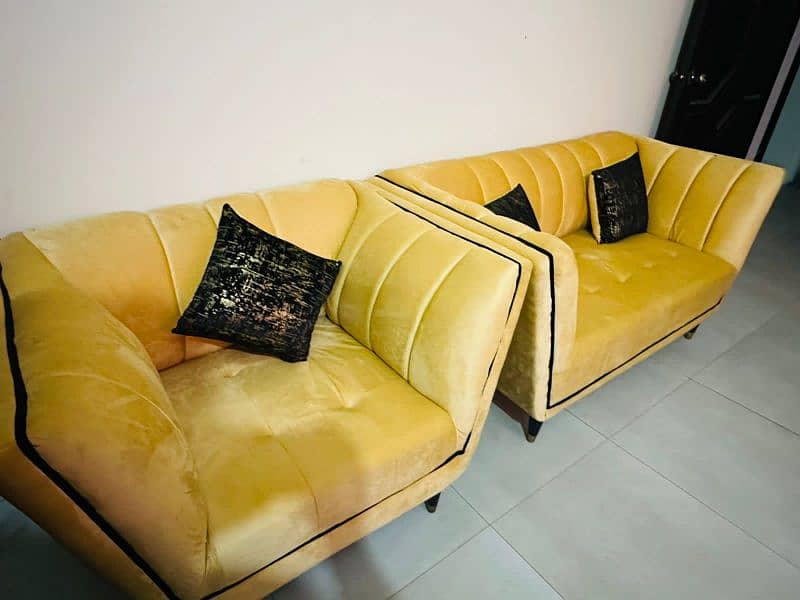 Sofa sets black 3 2 1 yellow, sliver 3