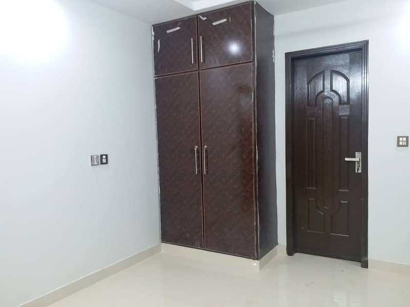 Boys Hostel sharing Rooms For Rent [AC ROOMS] 6